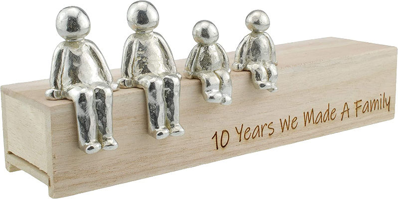 Family figurines - 10th anniversary gift for wife